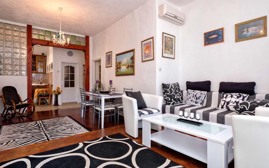 Apartments Villa Domus Marini Hvar Town Buitenkant foto